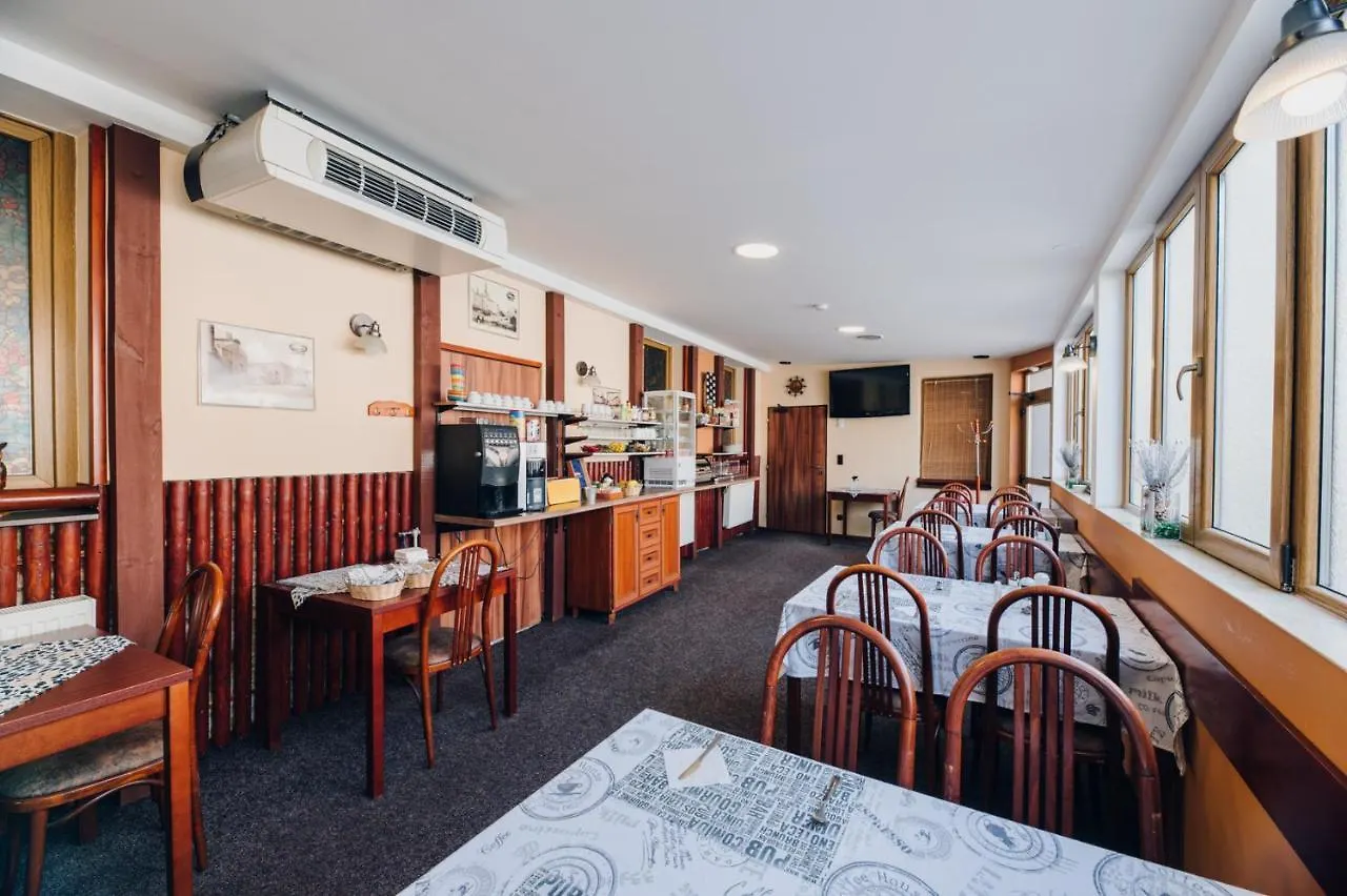 Point Pension-Restaurant Brno 3*,