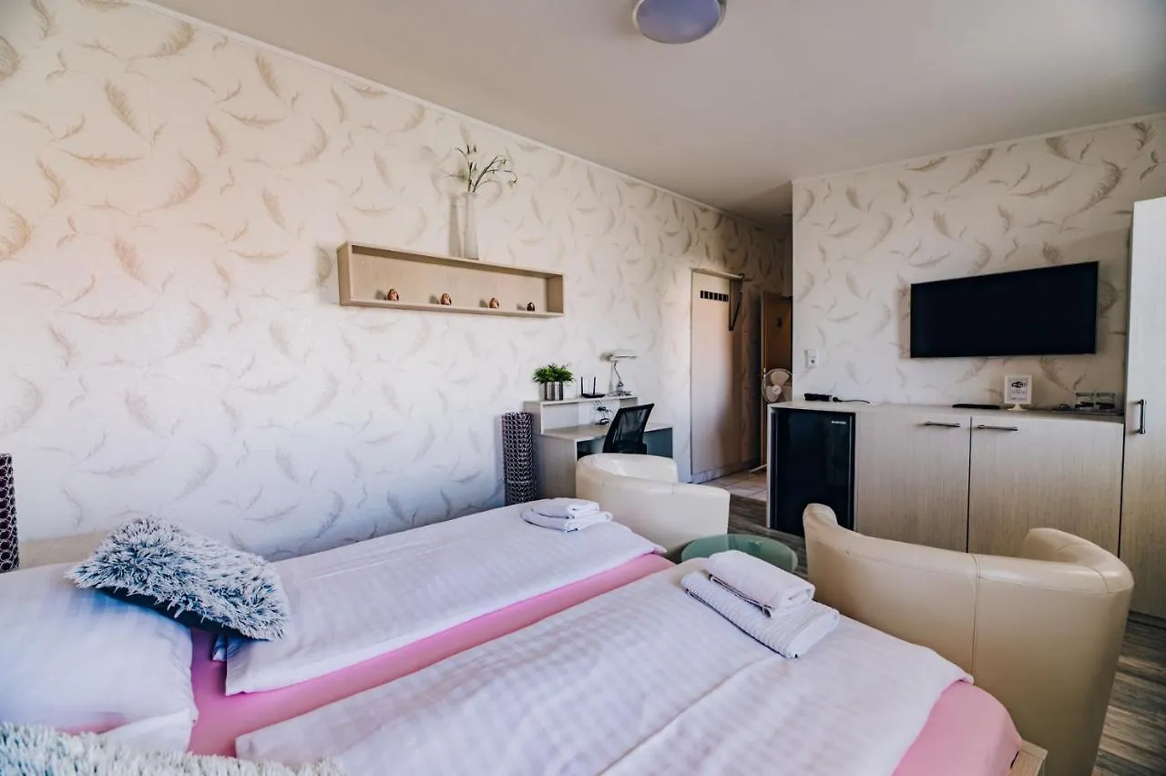 Point Pension Brünn 3*,